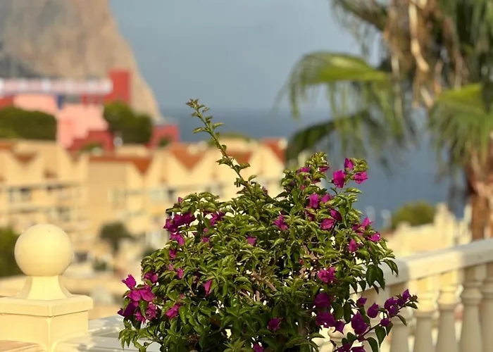 2 Bedroom Duplex I 아파트 *