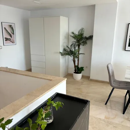 Apartment 2 Bedroom Duplex I